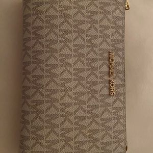 MK wristlet